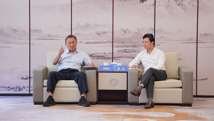樟木头镇党委书记黄淦洪一行莅临必一运动
调研指导