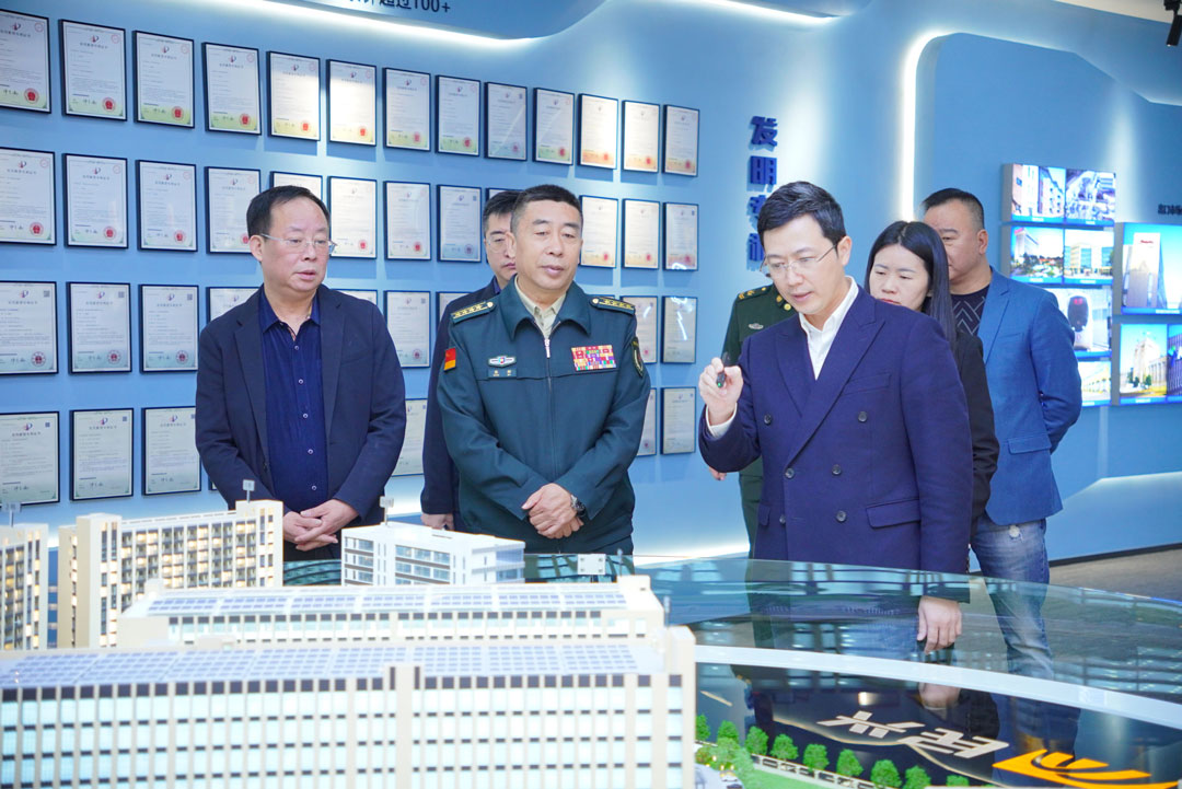 东莞市委常委张彬一行莅临必一运动
走访调研，问需问计助企业发展